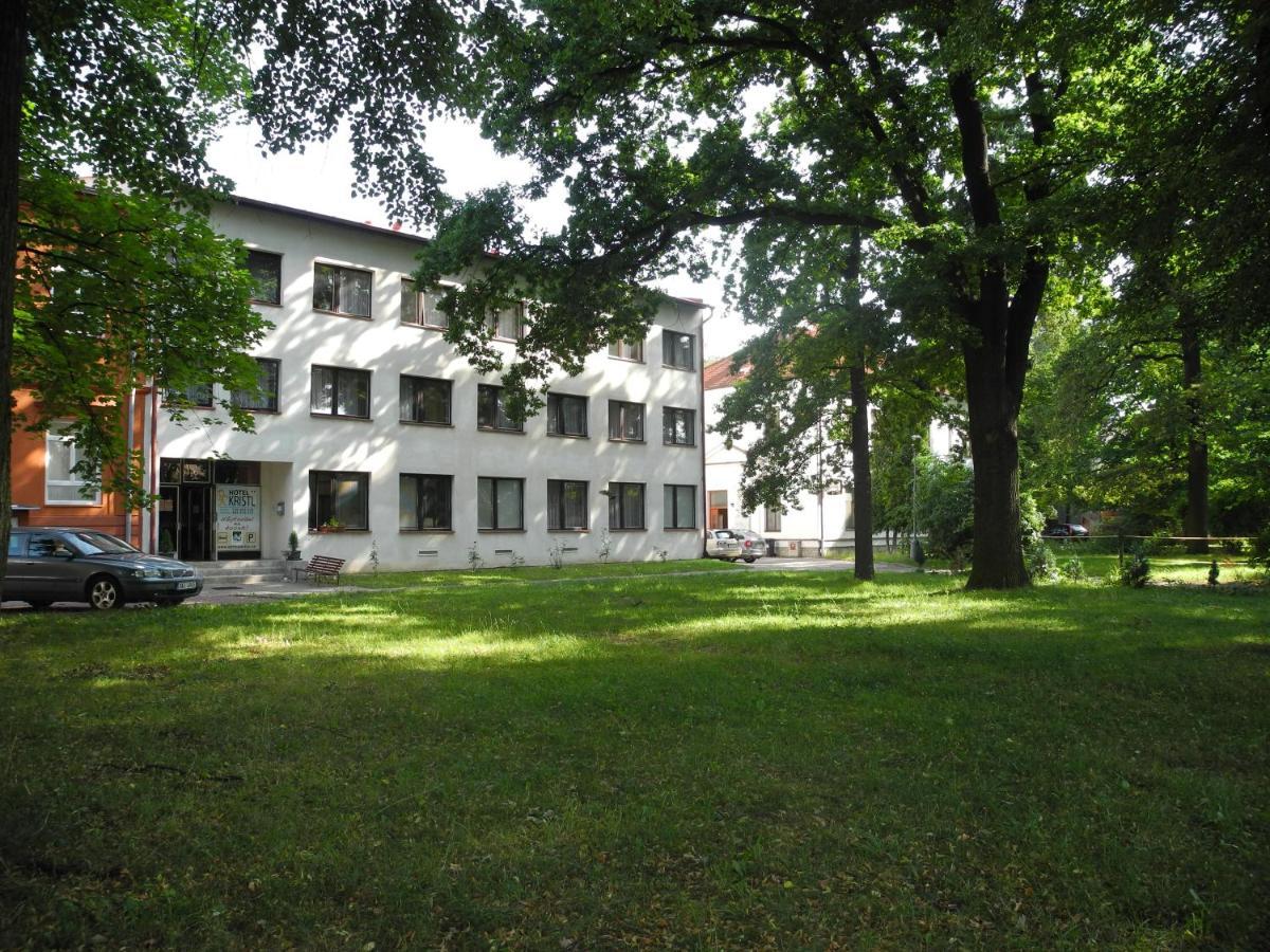Hotel Kristl Pardubice Luaran gambar