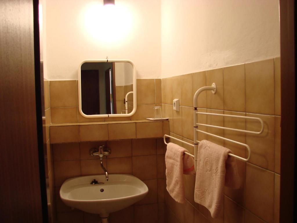 Hotel Kristl Pardubice Bilik gambar